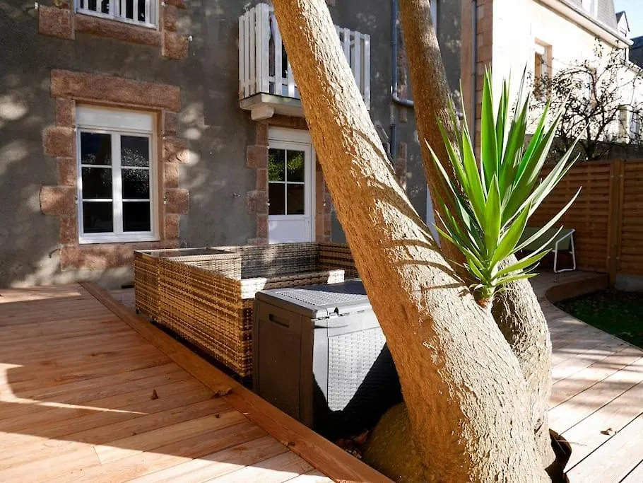CLINT HOUSE - appartement Jardin de granit rose Perros-Guirec France