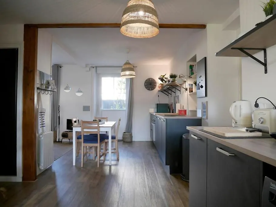CLINT HOUSE - appartement Jardin de granit rose Perros-Guirec
