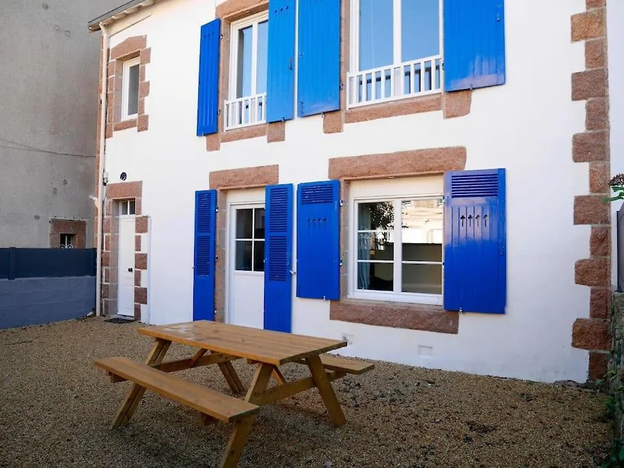 CLINT HOUSE - appartement Jardin de granit rose Perros-Guirec