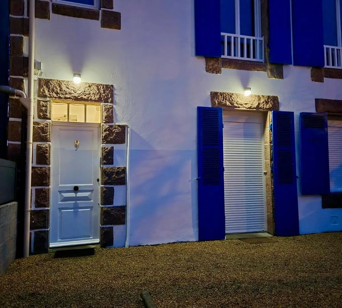 CLINT HOUSE - appartement Jardin de granit rose Perros-Guirec 0*,  France